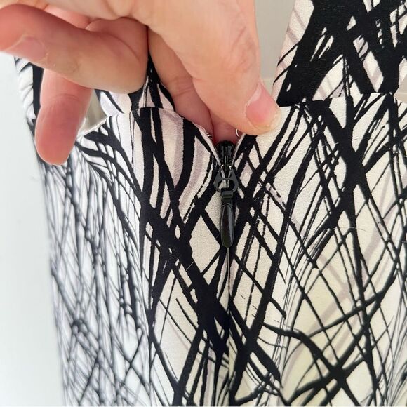 BCBGMaxAzria "Chloey" Black White Printed Full Length Gown Maxi Dress - Picture 6 of 14